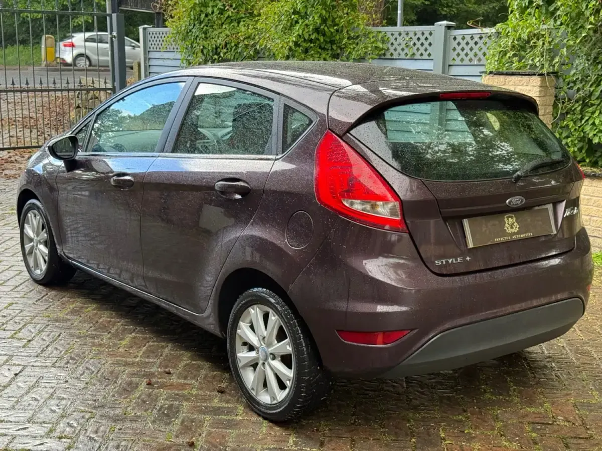 Usado Ford Fiesta Style 2009 Negro Utilitario