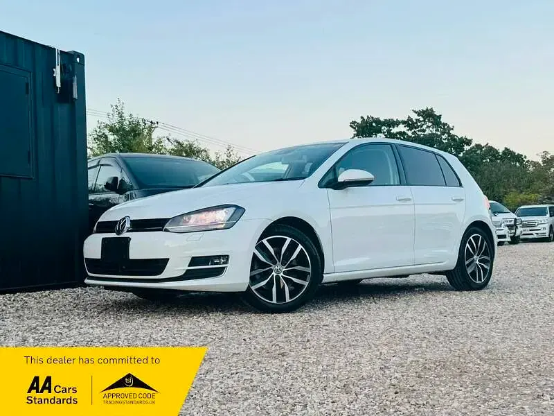Used VW Golf VII Highline 2013 White