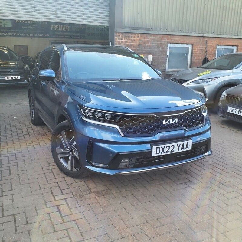 Blue Used 2022 Kia Sorento SUV | £32,995 - Image 1/4