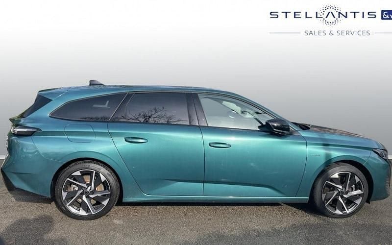 Used Peugeot 308 SW Allure Premium 179 HP (131 kW) 2023 Estate