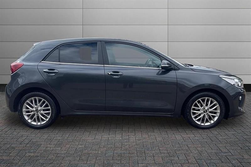 Used Kia Rio 99 HP (72 kW) 2019 Grey Hatchback