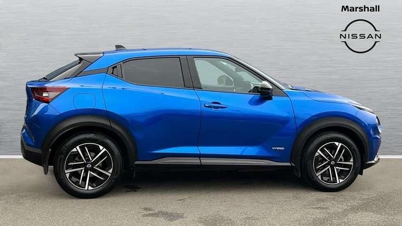 Used Nissan Juke N-Connecta 143 HP (105 kW) 2024 Magnetic blue  SUV