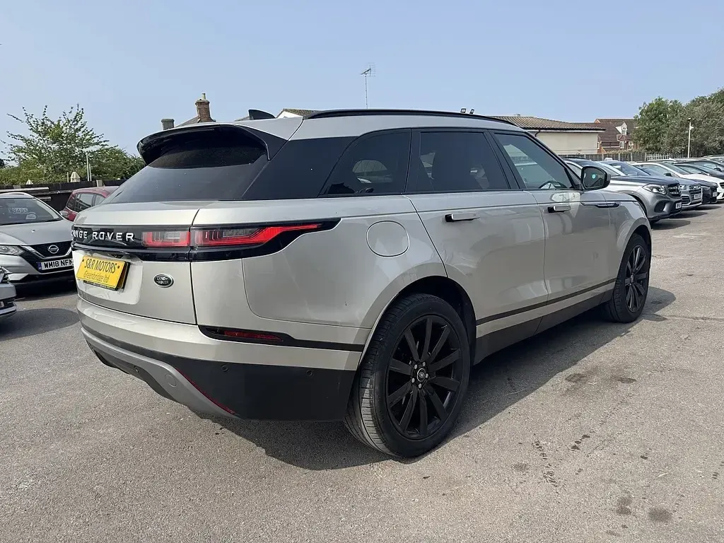 Used Land Rover Range Rover Velar HSE 236 HP (173 kW) 2019 Silver SUV