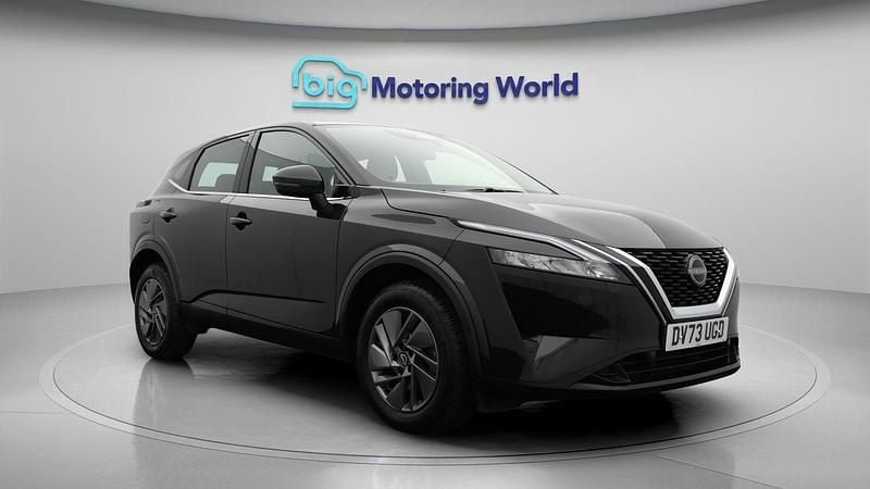 Black Used 2023 Nissan Qashqai Acenta Premium SUV | £15,500 (Super price) - Image 1/4