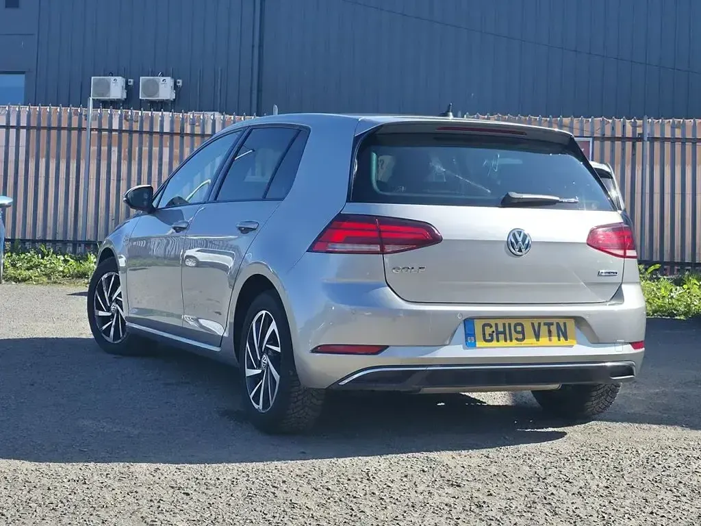 Used VW Golf VII Match 130 HP (95 kW) 2019 Silver Hatchback