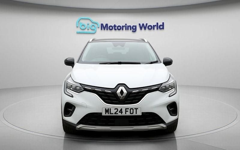 Used Renault Captur Techno 143 HP (105 kW) 2024 White/black SUV