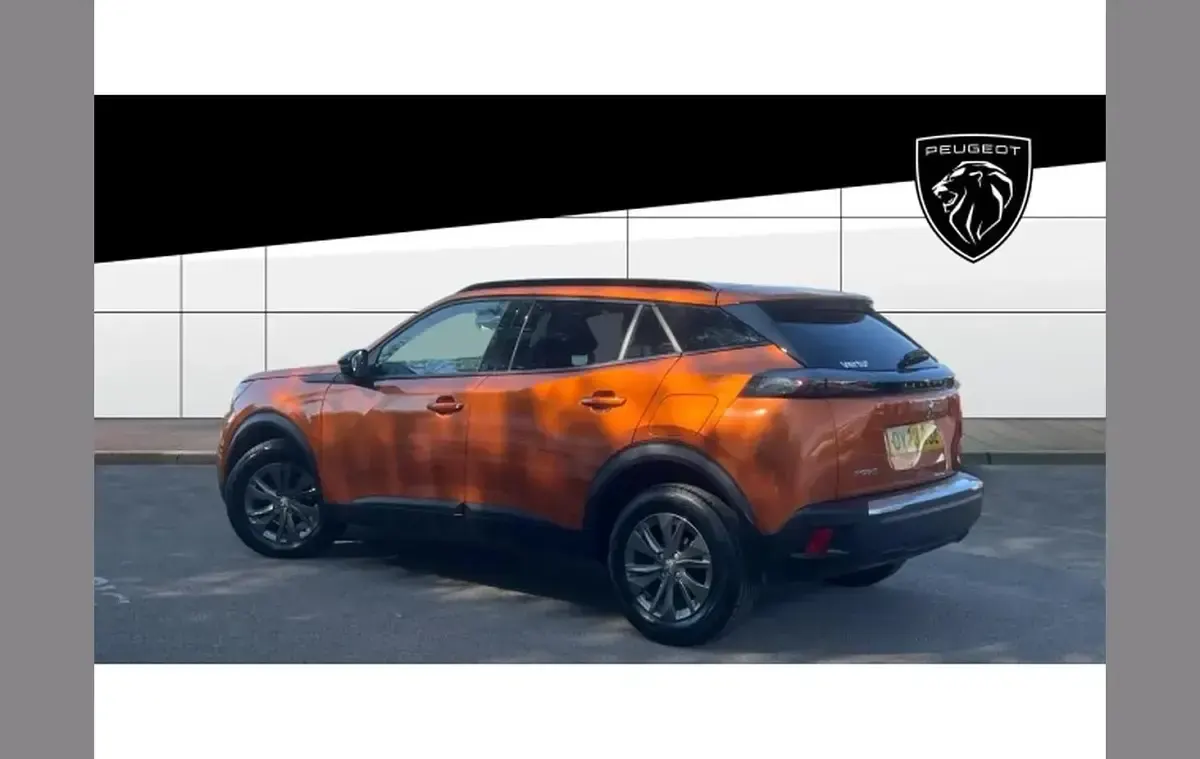 Used Peugeot 2008 Active+ 101 HP (74 kW) 2023 Orange SUV