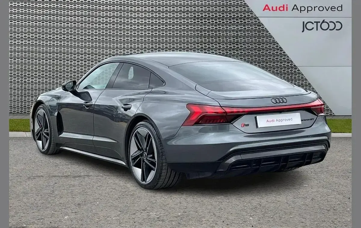 Used Audi RS e-tron GT Comfort 475 kW (646 HP) 2023 Grey Sedan