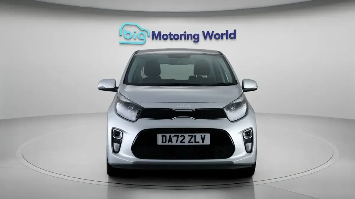 Used Kia Picanto 67 HP (49 kW) 2023 Silver Hatchback