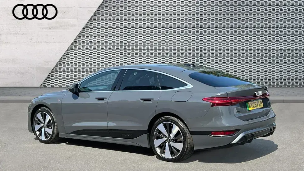 Used Audi A6 e-tron S-Line 269 kW (367 HP) 2025 Grey Estate