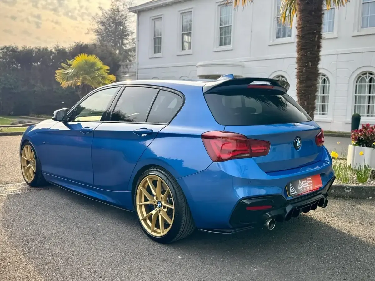 Used BMW 120 Efficient Dynamics 184 HP (135 kW) 2019 Blue Hatchback