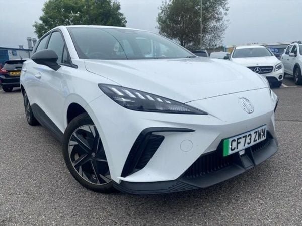 Arctic white Used 2024 MG MG4 EV SE Hatchback | £16,495 (Fair price) - Image 1/1