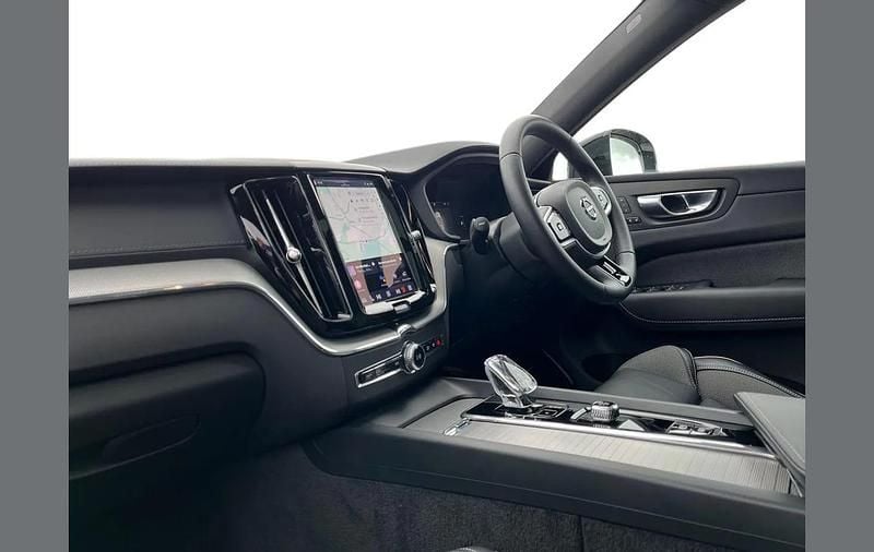 Second-hand Volvo XC60 Ultimate 449 CP (330 kW) 2024 Alb SUV