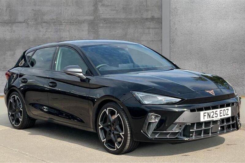 Metallic midnight black Used 2025 Cupra Leon VZ1 Hatchback | £30,290 - Image 1/2