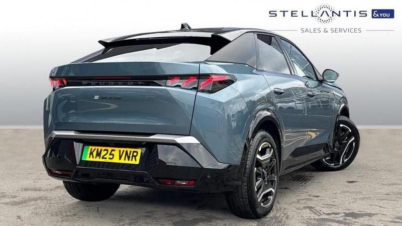 Used Peugeot e-3008 GT 152 kW (207 HP) 2025 Blue SUV