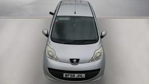 Used Peugeot 107 68 HP (50 kW) 2008 Silver Hatchback