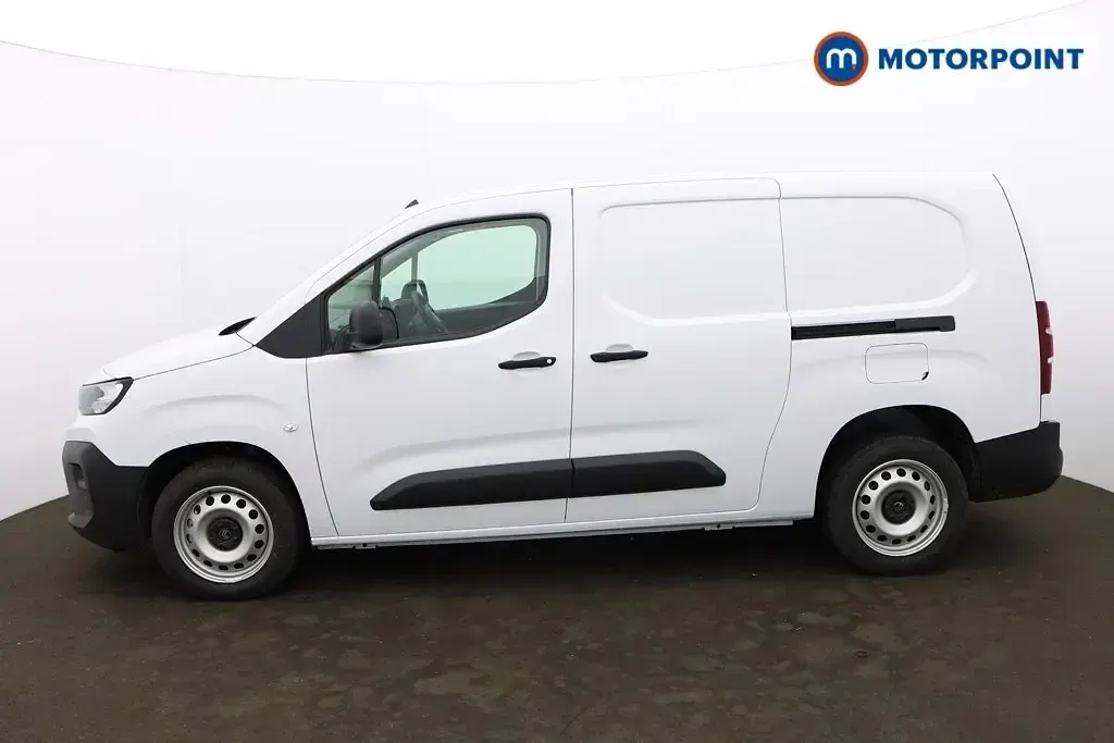 New Citroën Berlingo 100 HP (73 kW) 2026 White MPV