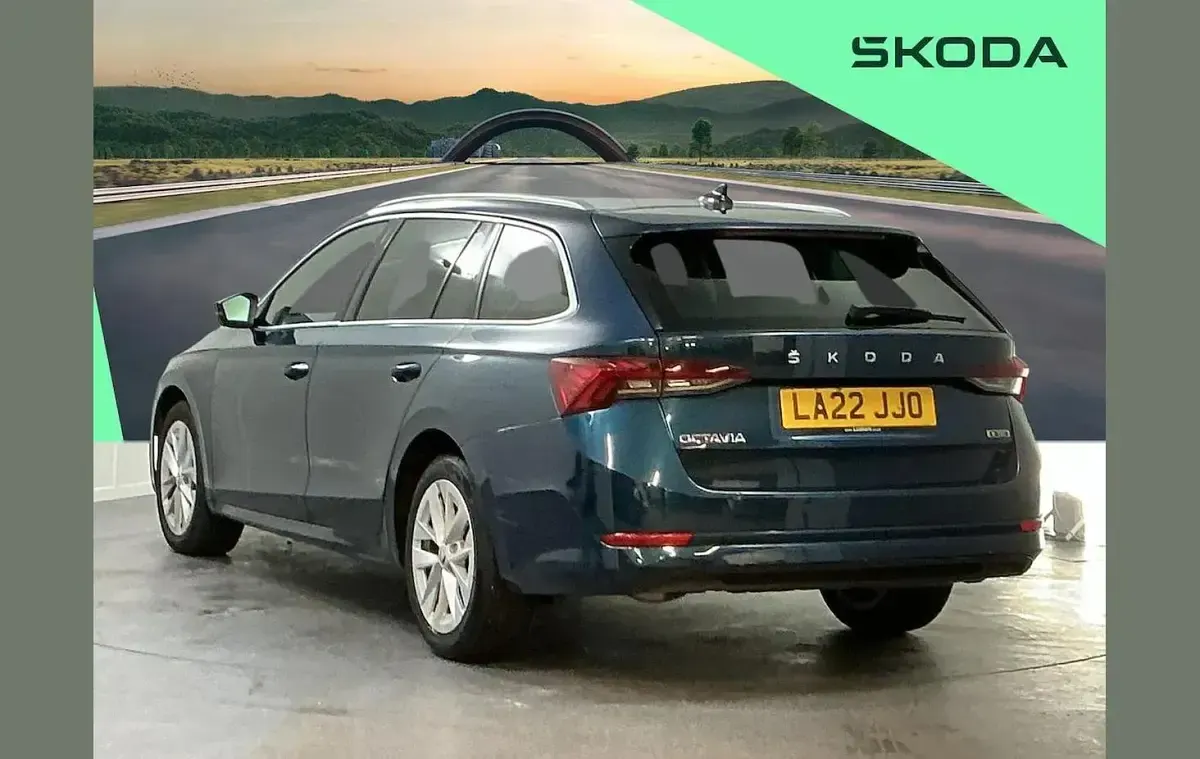Used Skoda Octavia SE L 147 HP (108 kW) 2022 Blue Estate