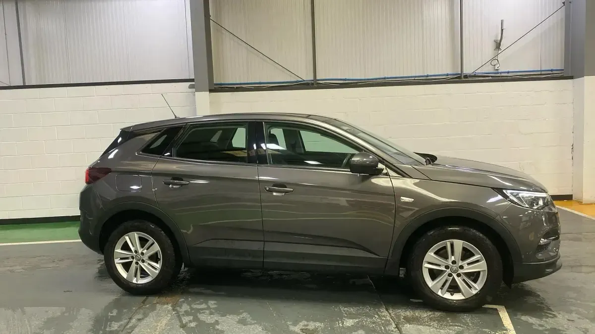 Used Vauxhall Grandland X 130 HP (95 kW) 2020 Grey SUV