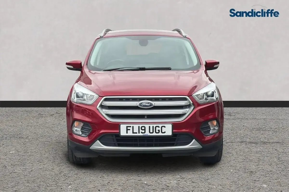 Used Ford Kuga Titanium 150 HP (110 kW) 2019 Red SUV