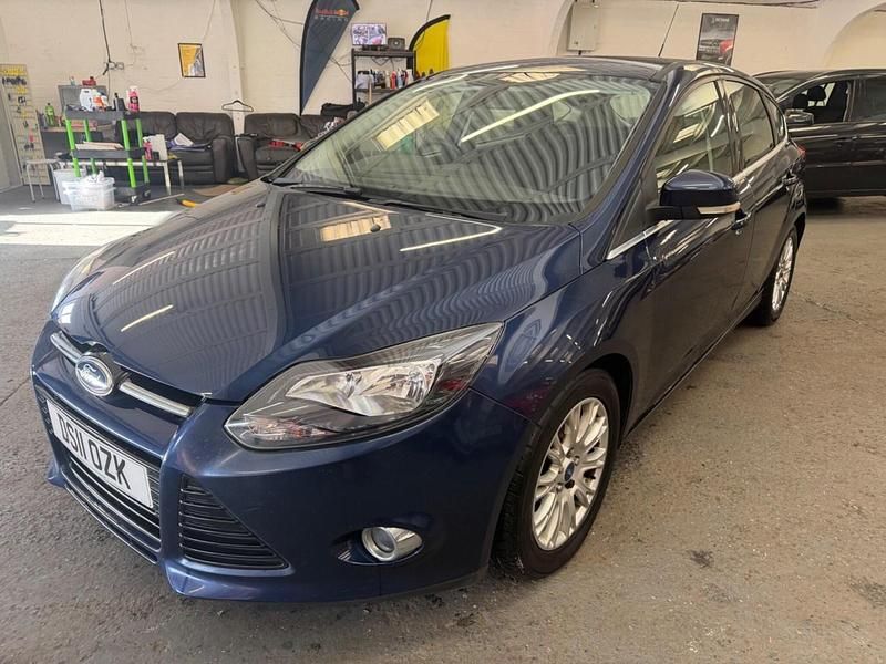 Used Ford Focus Titanium 115 HP (84 kW) 2011 Blue Hatchback