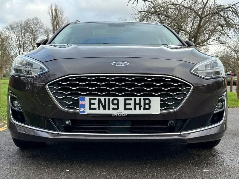 Used Ford Focus Vignale 182 HP (133 kW) 2019 Mauve/purple Estate