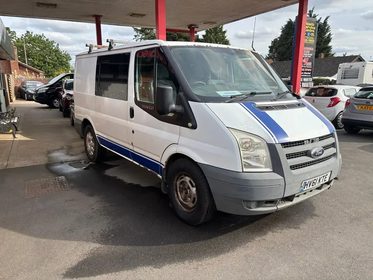 Used Ford Transit 115 HP (84 kW) 2011 White Van