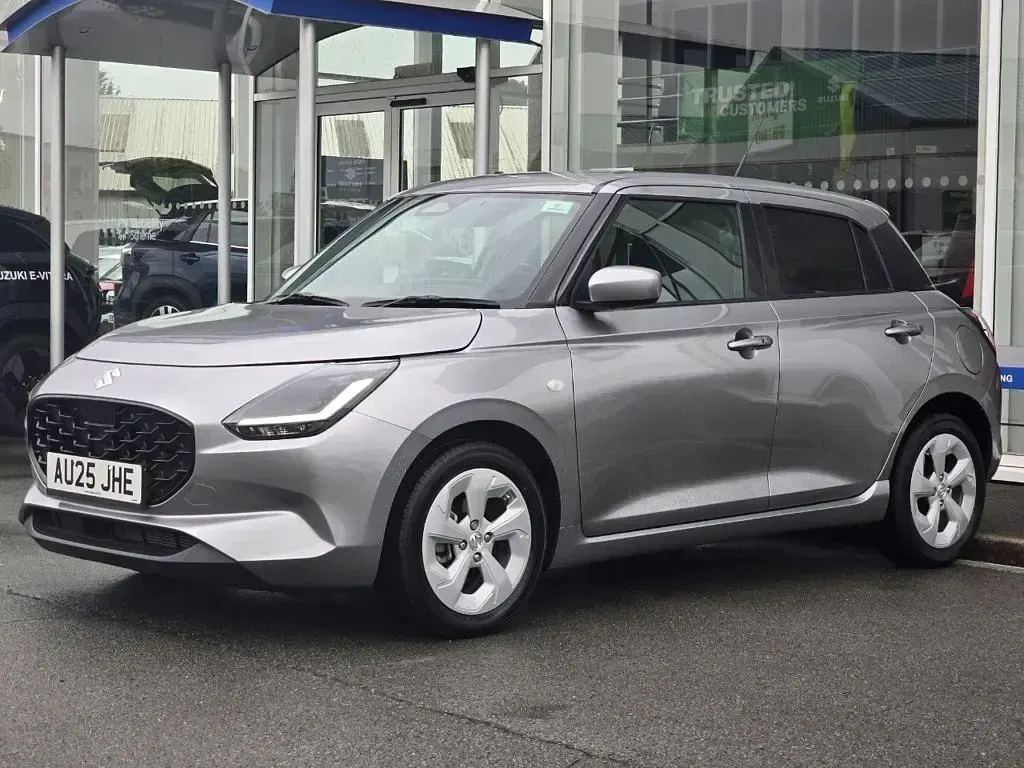New Suzuki Swift 82 HP (60 kW) 2025 Silver Hatchback