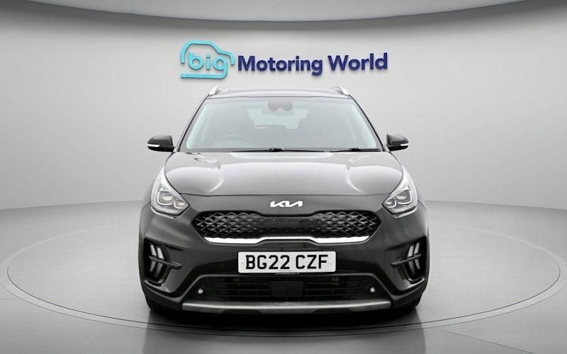 Gebraucht Kia Niro 141 PS (103 kW) 2022 Schwarz SUV