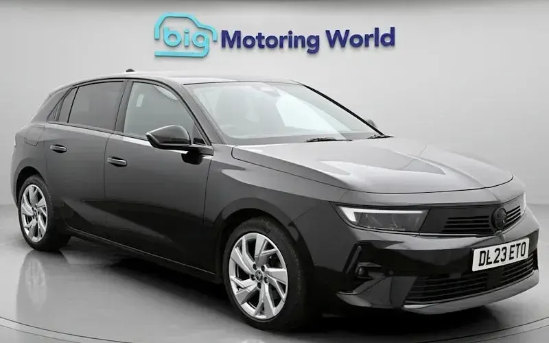 Second-hand Vauxhall Astra 131 CP (96 kW) 2026 Hatchback