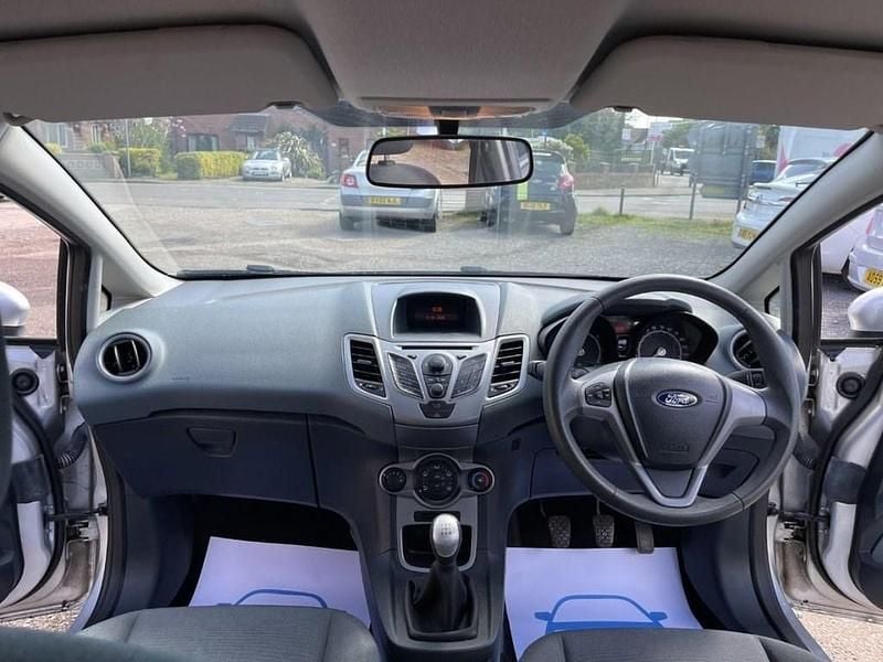 Used Ford Fiesta 82 HP (60 kW) 2010 Silver Hatchback
