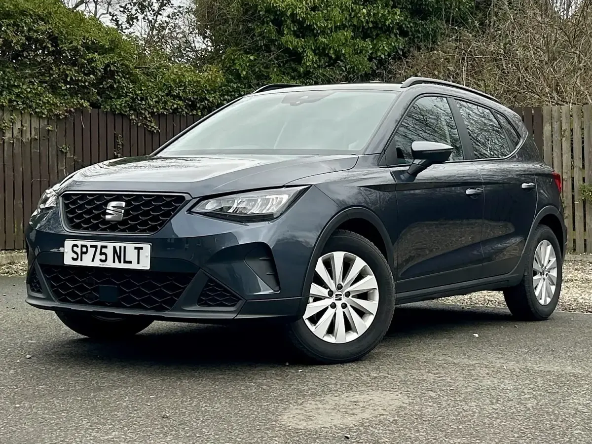 Begagnad Seat Arona 94 HK (69 kW) 2025 Grå SUV