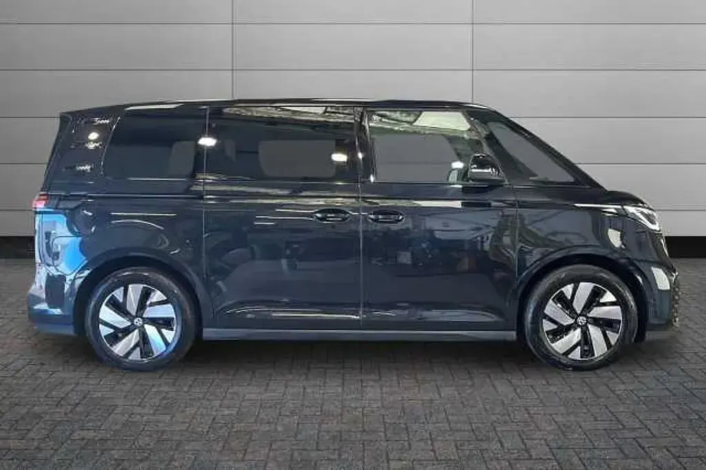 Usado VW ID. Buzz Pro 150 kW (204 CV) 2024 Negro Monovolumen