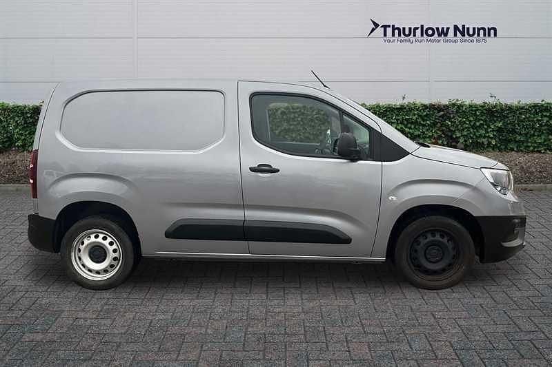 Used Vauxhall Combo S 100 HP (73 kW) 2023 Grey Van