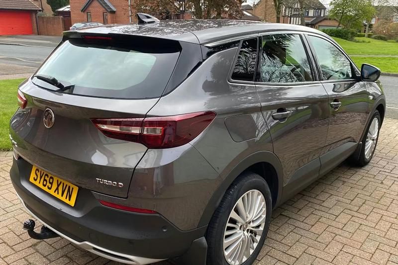 Used Vauxhall Grandland X 177 HP (130 kW) 2019 Grey SUV