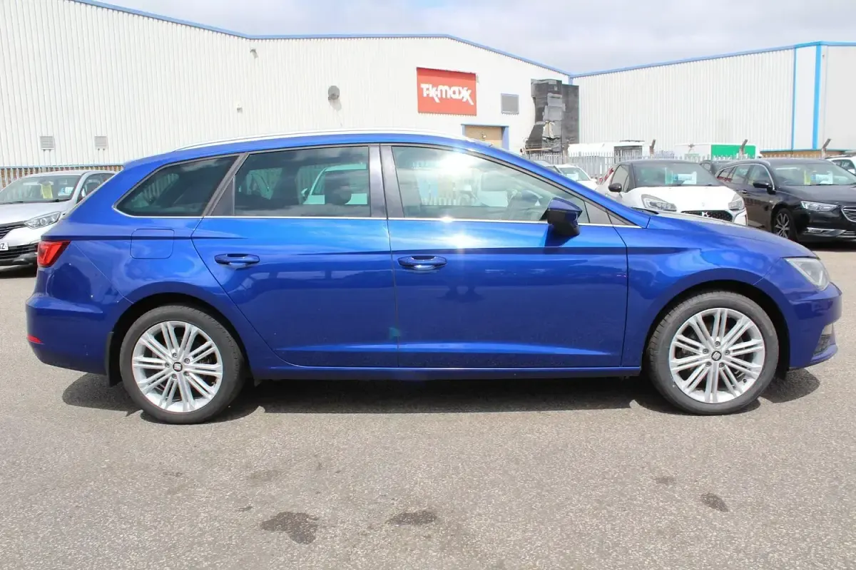 Used Seat Leon ST XCELLENCE 2017 Blue Estate