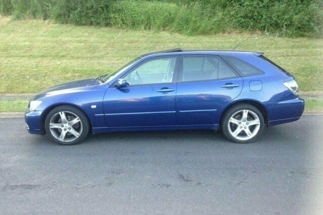 Used Lexus IS300 211 HP (155 kW) 2003 Estate