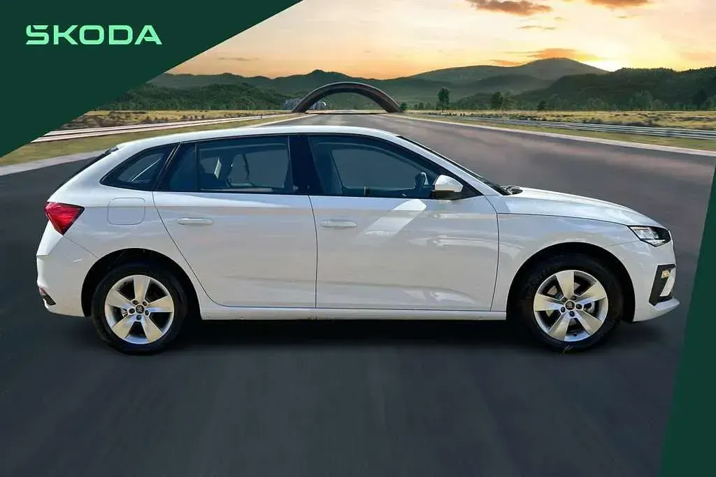 Used Skoda Scala SE 113 HP (83 kW) 2025 White Hatchback
