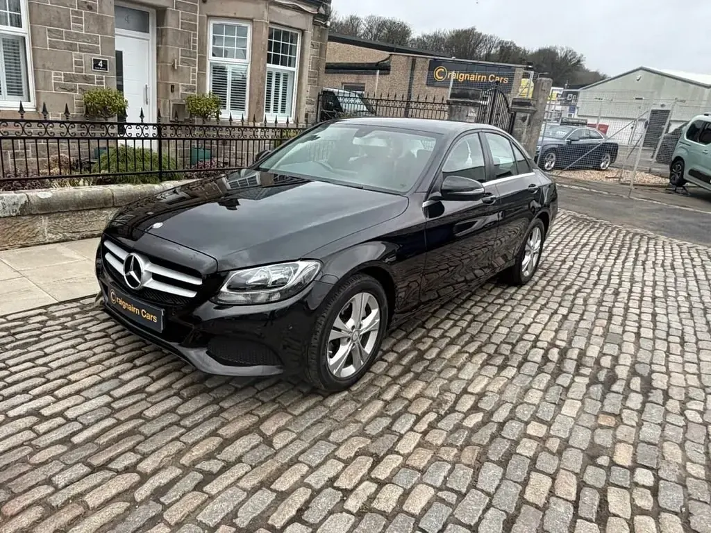 Begagnad Mercedes C220 Executive 170 HK (125 kW) 2016 Svart Sedan