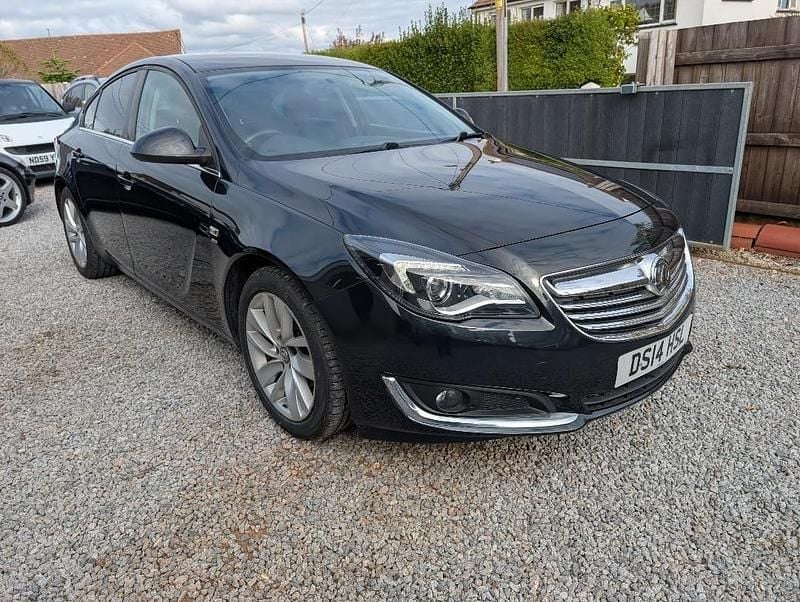Black Used 2014 Vauxhall Insignia SRi Hatchback | £3,995 (Fair price) - Image 1/4