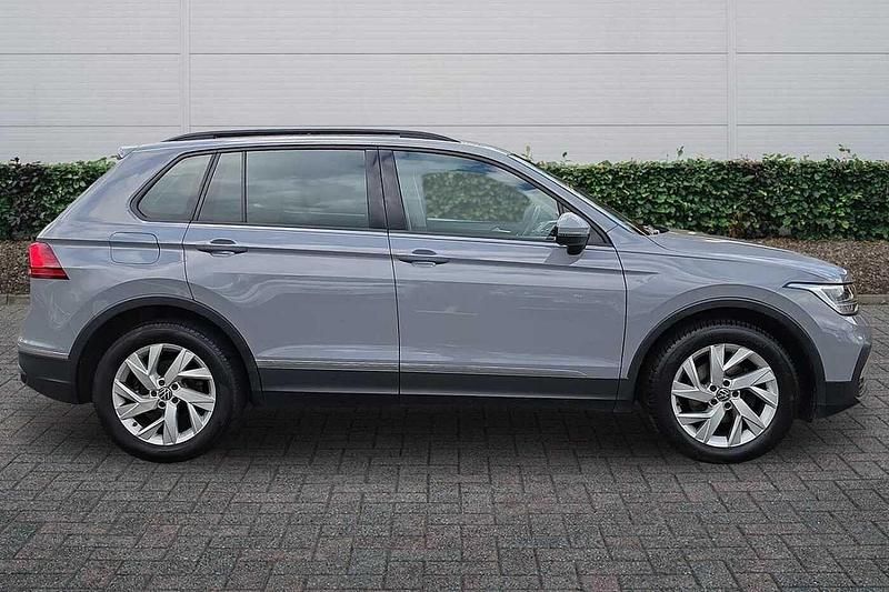 Used VW Tiguan Life 130 HP (95 kW) 2021 Grey SUV