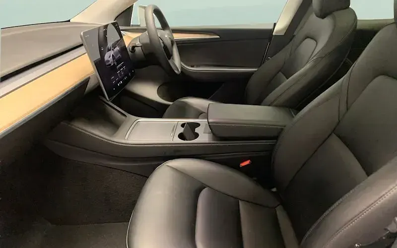 Used Tesla Model Y Standard Range 219 kW (299 HP) 2024 SUV