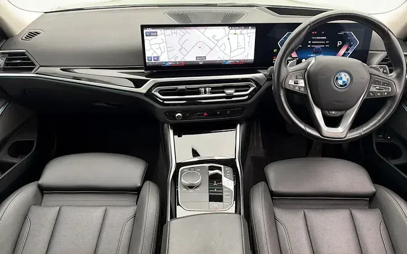 Used BMW 330e Sport Line 292 HP (214 kW) 2023 Black Estate