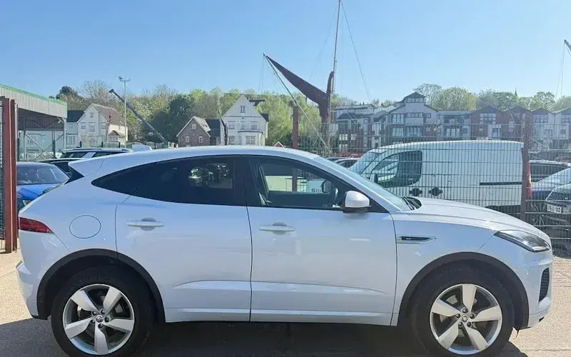 Used Jaguar E-Pace R-Dynamic 180 HP (132 kW) 2019 White SUV