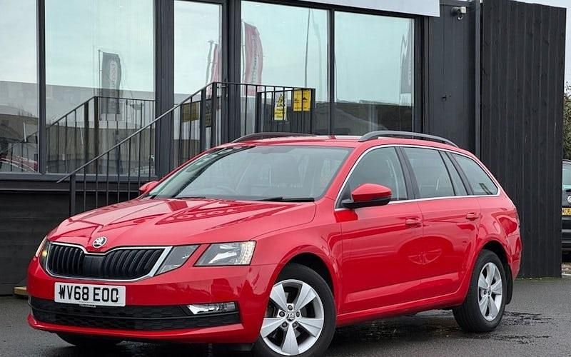 Red Used 2018 Skoda Octavia SE Technology Estate | £9,990 (Fair price) - Image 1/4