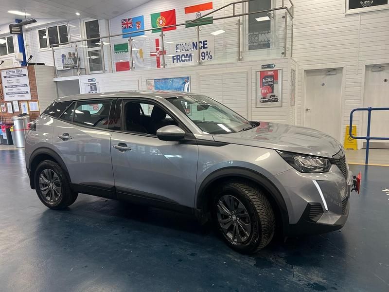 Begagnad Peugeot 2008 Active Premium 110 HK (80 kW) 2021 Grå SUV