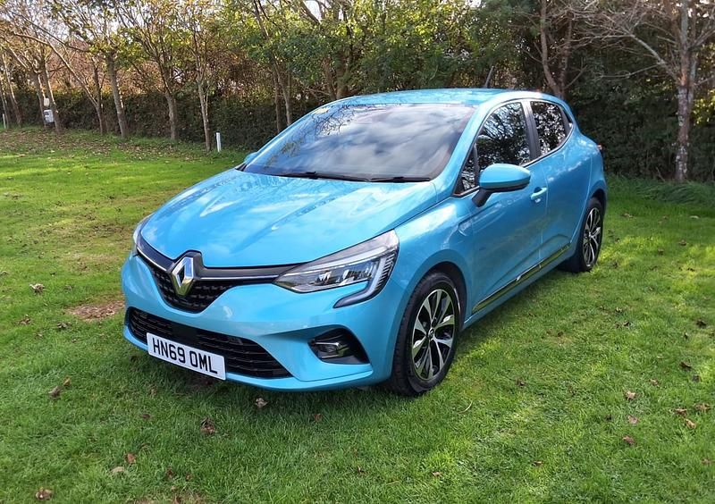 Used Renault Clio IV Iconic 100 HP (73 kW) 2019 Blue Hatchback
