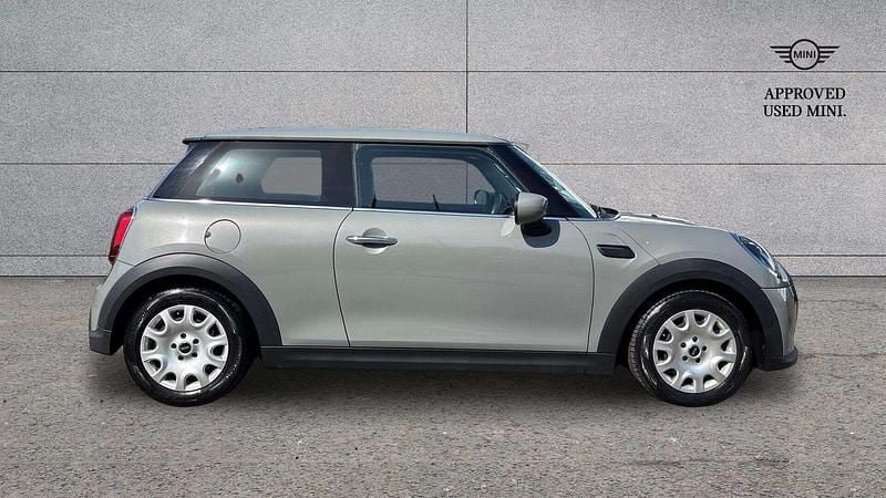 Usado Mini ONE Classic 101 CV (74 kW) 2022 Gris Utilitario