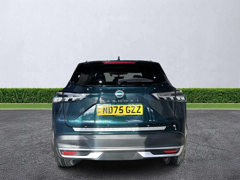 Used Nissan Qashqai Tekna 140 HP (102 kW) 2025 Green SUV