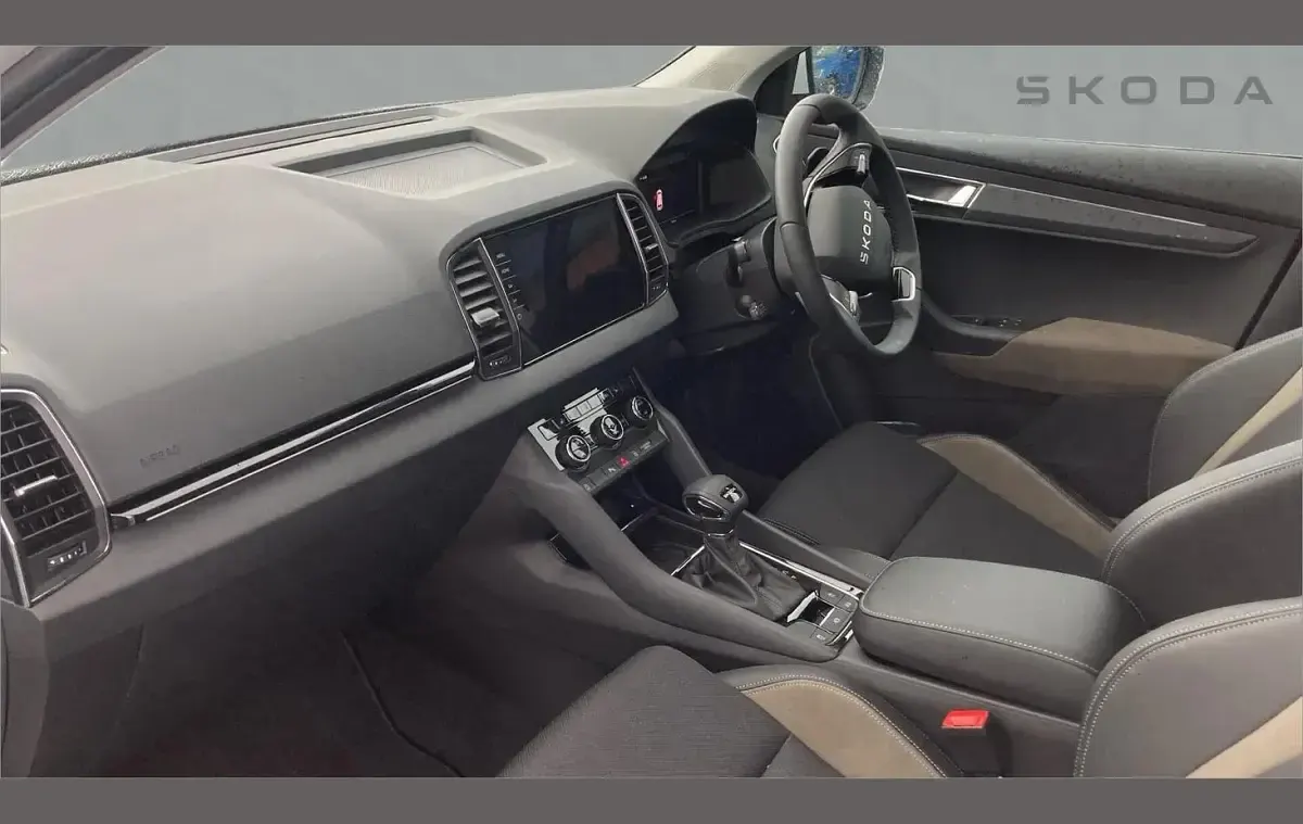 Używany Skoda Karoq SE L 147 KM (108 kW) 2026 Biały SUV